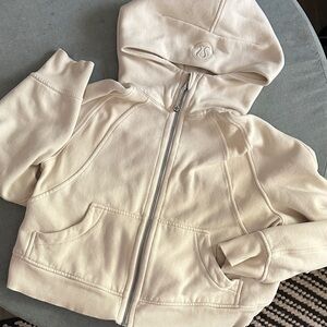 lululemon Scuba Cream Hoodie size s / xs
